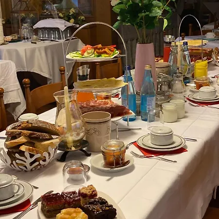 Hotel Hotel Garni Christin Ora / Auer