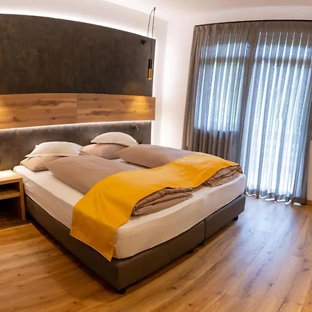 Hotel Hotel Garni Christin Ora / Auer