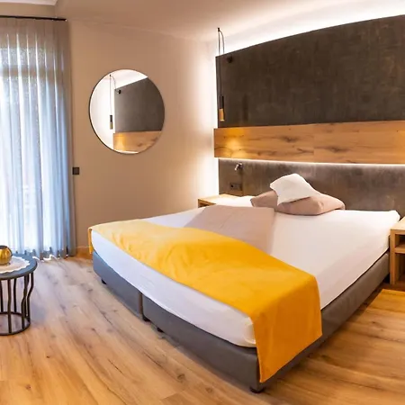 Garni Christin 3*