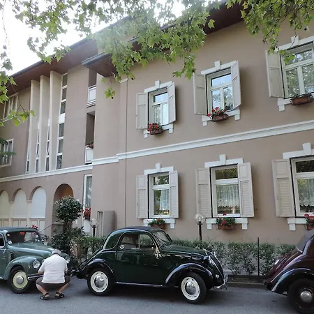 Hotel Garni Christin 3*